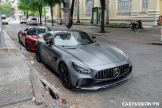 Bắt gặp “hàng độc” Mercedes-AMG GT R lần đầu xuống phố