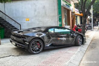 Khám phá Lamborghini Huracan màu đen độc nhất Việt Nam của hệ thống Amazing Coffee