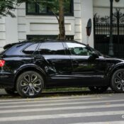 Bentley Bentayga Design Series bất ngờ xuất hiện trên đường phố Hà Nội