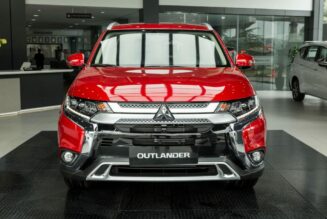 Mitsubishi Outlander 2020 2.4 CVT Premium giá 1,058 tỷ đồng tại Việt Nam
