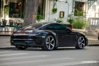 Chiêm ngưỡng Porsche 992 Carrera S với tùy chọn mâm Fuchs Clover Leaf tại Hà Nội