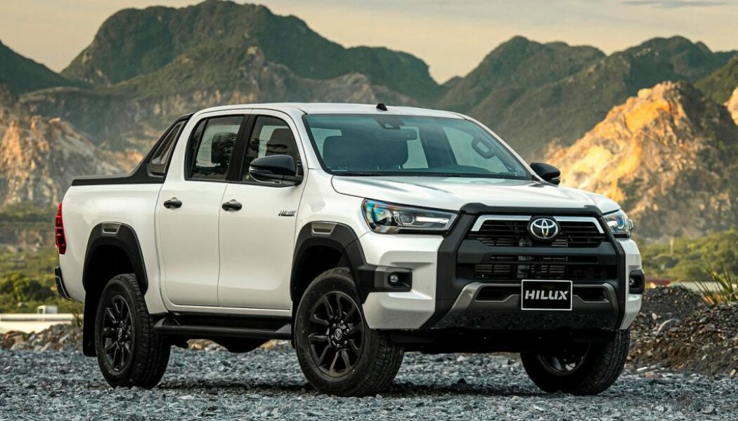 Toyota Hilux 2020 ra mắt Việt Nam, giá từ 628 triệu đồng