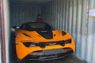 “Khui công” McLaren 720S Spider màu cam đầu tiên cập bến Việt Nam