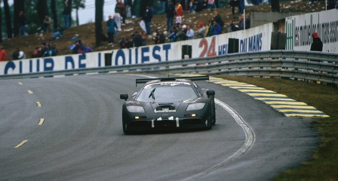 12093-number-59-mclaren-f1-gtr-on-its-way-to-victory-at-le-mans-in-1995-credit-motorsport-images.jpg