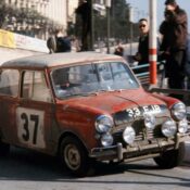 Mini kỷ niệm chiến thắng đầu tiên của Cooper S với bản đặc biệt Paddy Hopkirk Edition