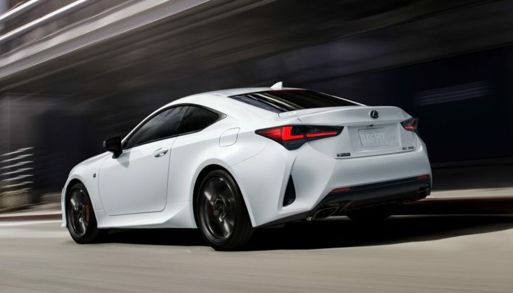 Lexus RC Coupe 2021 ra mắt cùng bản đặc biệt Black Line Special Edition