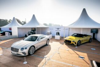 Ngắm dàn xe sang của Bentley trưng bày tại Salon Privé 2020