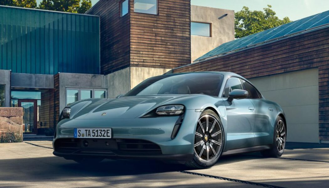 Porsche Taycan có giá từ 5,7 tỷ đồng tại Việt Nam