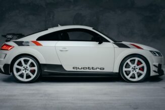 Audi TT RS “40 years of quattro” ra mắt với số lượng giới hạn