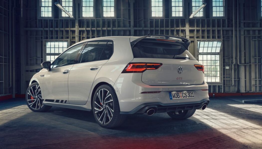 Volkswagen ra mắt bản Clubsport cho Golf GTI mới