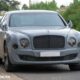 Bentley Mulsanne Speed cá tính hơn với lớp decal màu xám xi-măng