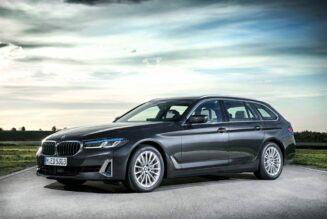 BMW công bố những hình ảnh chi tiết của 5 Series Touring mới