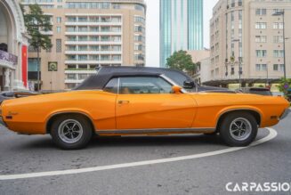 Chiêm ngưỡng “hàng hiếm” Mercury Cougar Convertible trên đường phố Sài Gòn