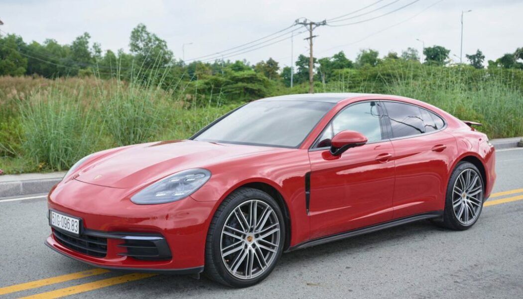 Chiêm ngưỡng Porsche Panamera 4 thế hệ thứ hai tại Việt Nam