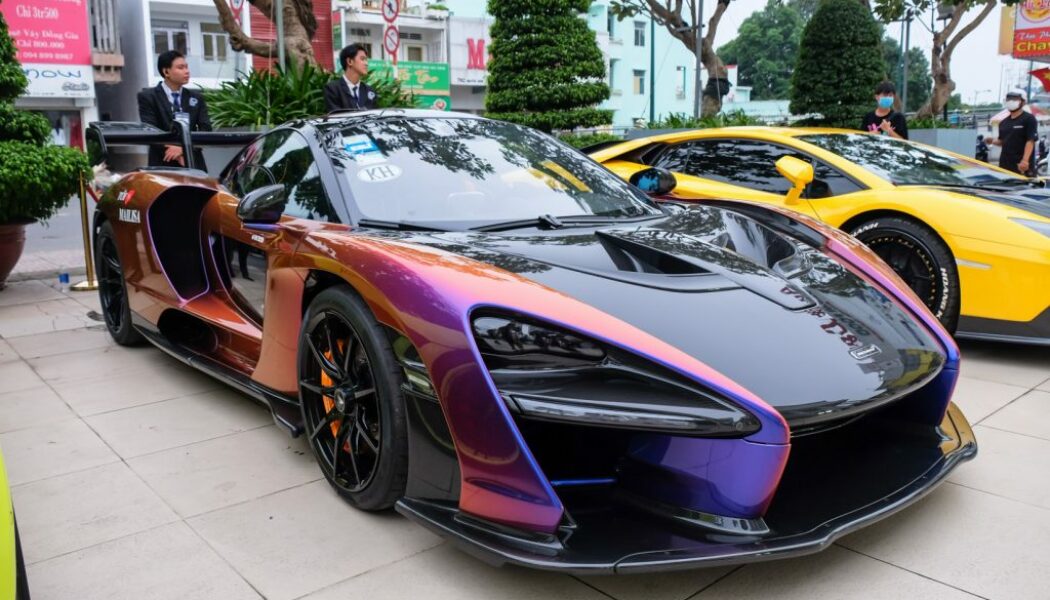 Diện kiến “siêu phẩm” McLaren Senna lần đầu xuống phố