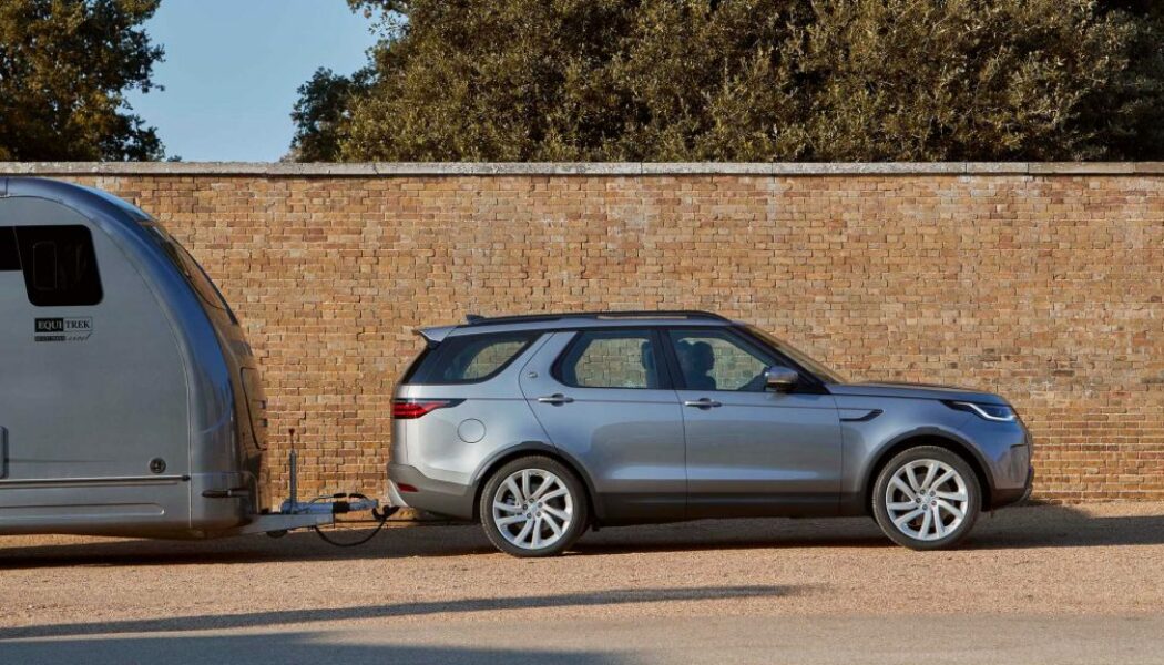 Land Rover Discovery 2021 ra mắt với giá từ 53.900 USD