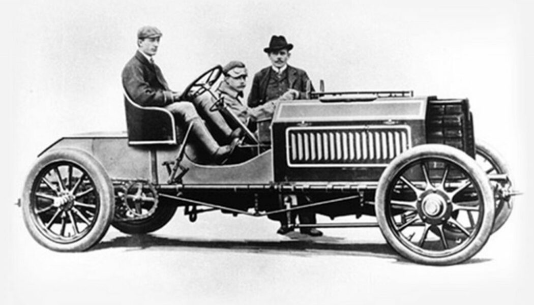 10 cột mốc tốc độ từng làm “chao đảo” thế giới của Bugatti