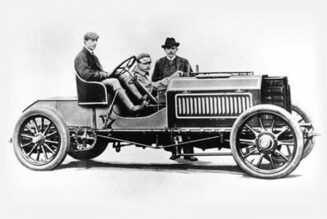 10 cột mốc tốc độ từng làm “chao đảo” thế giới của Bugatti