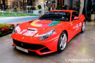 “Siêu ngựa” Ferrari F12 Berlinetta tỏa sáng tại sự kiện ra mắt Novaland Gallery