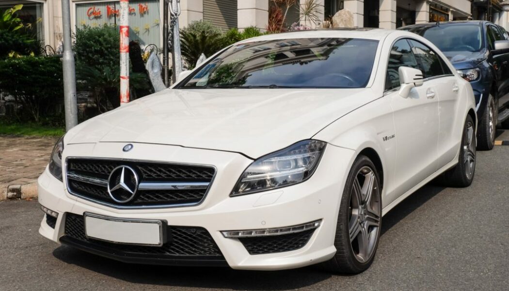 Sedan hiệu năng cao “hàng hiếm” Mercedes-Benz CLS 63 AMG xuất hiện tại Sài Gòn
