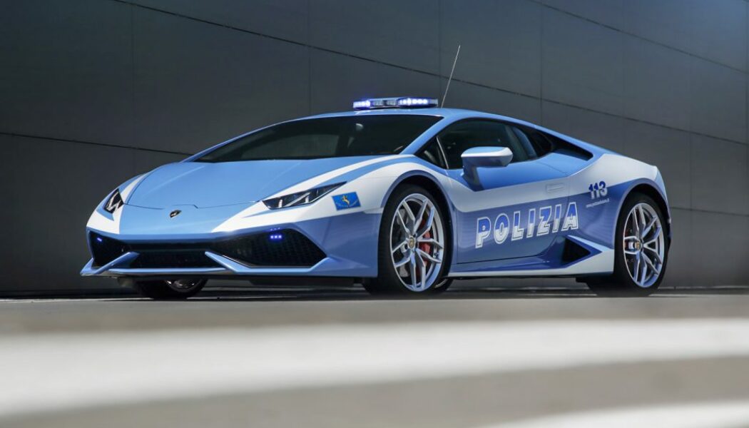 Cảnh sát Ý dùng Lamborghini Huracan thực hiện sứ mệnh sống còn