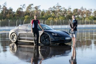 Porsche Taycan drift liên tục hơn 42 km, tạo kỷ lục Guinness mới