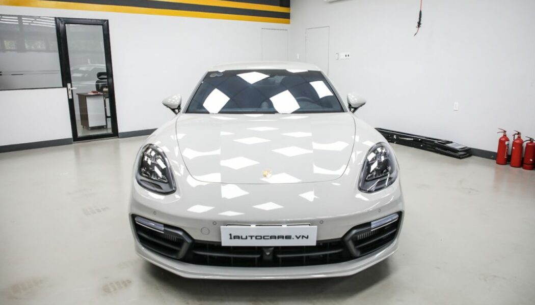 “Soi” chi tiết sedan thể thao đắt giá Porsche Panamera Turbo thế hệ thứ hai