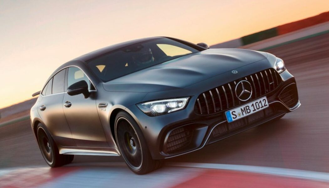 Mercedes-AMG GT 53 và GT 63 bị triệu hồi vì logo chụp mâm xe dễ rơi rớt