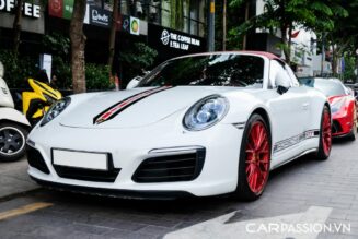 Ngắm Porsche 911 Targa 4S độc nhất Việt Nam trên đường phố