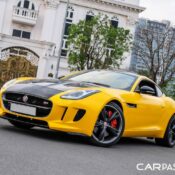 “Hàng độc” Jaguar F-Type S khoác áo vàng-đen ấn tượng xuống phố