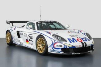 Cận cảnh xe đua Porsche Carrera GT-R độc nhất vô nhị