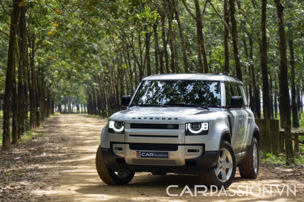 Đánh giá Land Rover Defender 2020 - Sự trở lại của huyền thoại off-road ẢNH 7