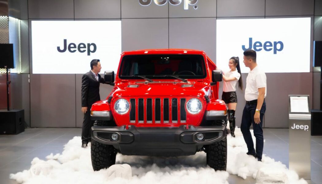 Xe Jeep chính thức hiện diện tại Việt Nam, ra mắt Jeep Wrangler và Jeep Gladiator