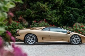 Siêu xe nổi danh bậc nhất cuối thế kỷ 20 – Lamborghini Diablo, bước sang tuổi 30