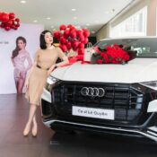 Ca sĩ Lệ Quyên nhận xe Audi Q8