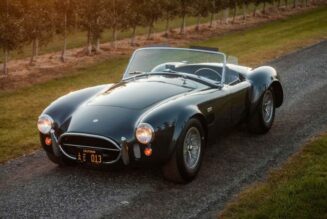 Cận cảnh chiếc 427 Cobra 1965 từng thuộc sở hữu của Carroll Shelby