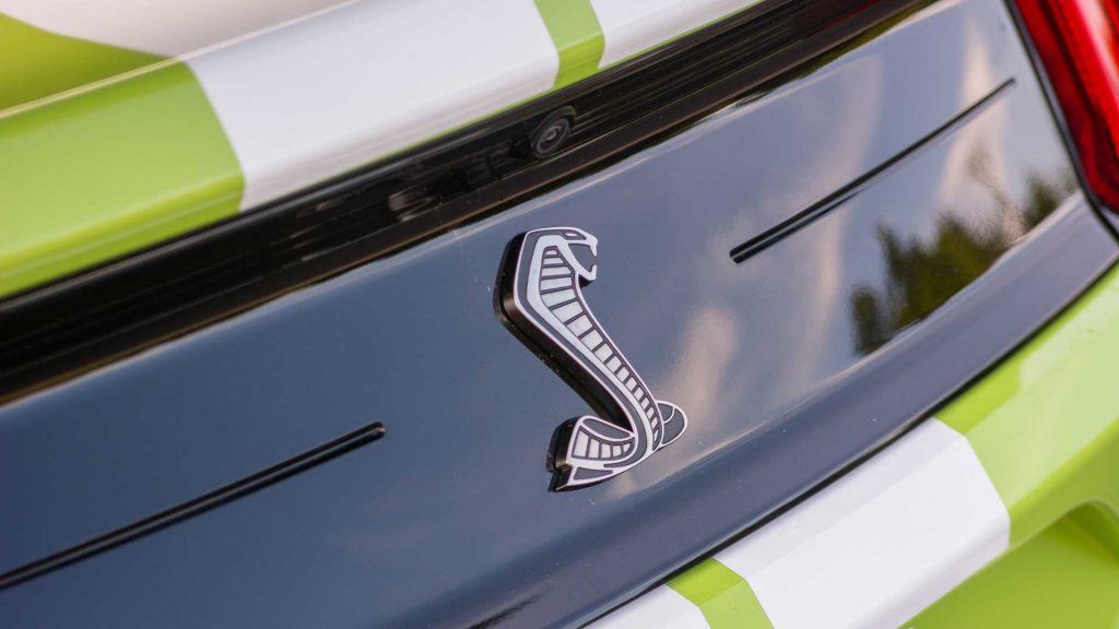 2020-ford-mustang-shelby-gt500-rear-badge-1024x576.jpg