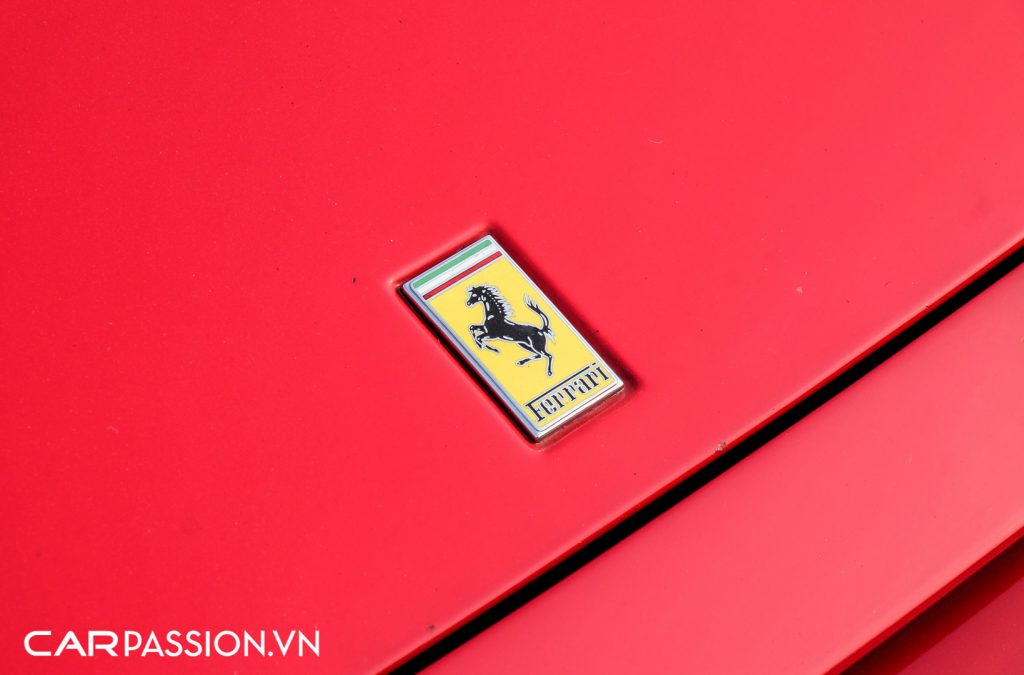Chiec-Ferrari-lon-tuoi-nhat-Viet-Nam-tai-xuat-7-1024x675.jpg
