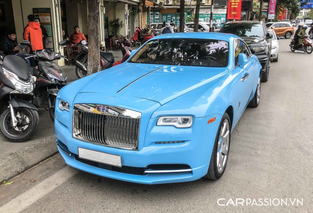Kylie Jenners customised icy blue RollsRoyce Wraith set her back a meagre  320000  Luxurylaunches
