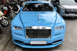 Rolls-Royce Wraith khoác lên mình lớp áo màu xanh Baby Blue bắt mắt