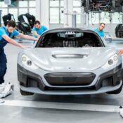 Chưa ra mắt bản thương mại nhưng Rimac C_Two đã bán hết hàng trong năm đầu tiên