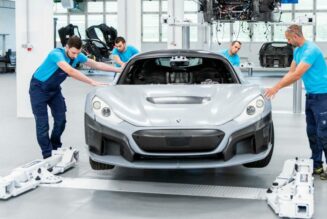 Chưa ra mắt bản thương mại nhưng Rimac C_Two đã bán hết hàng trong năm đầu tiên