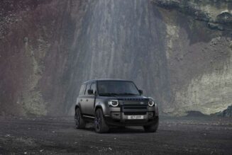 Land Rover ra mắt hai bản đặc biệt và nhiều nâng cấp cho Defender 2022