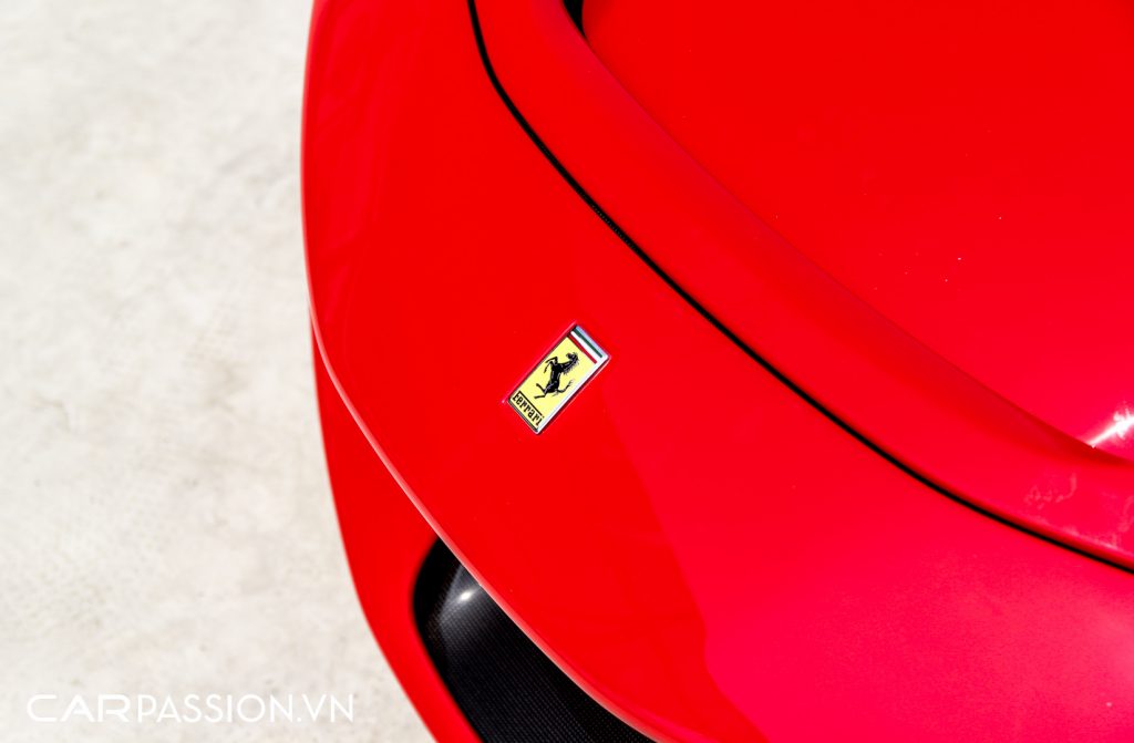 Sieu-xe-Ferrari-SF90-Stradale-dau-tien-ve-Viet-Nam-25-1024x671.jpg