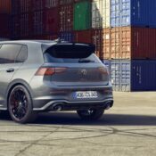 Volkswagen ra mắt bản đặc biệt kỷ niệm 45 năm của Golf GTI Clubsport