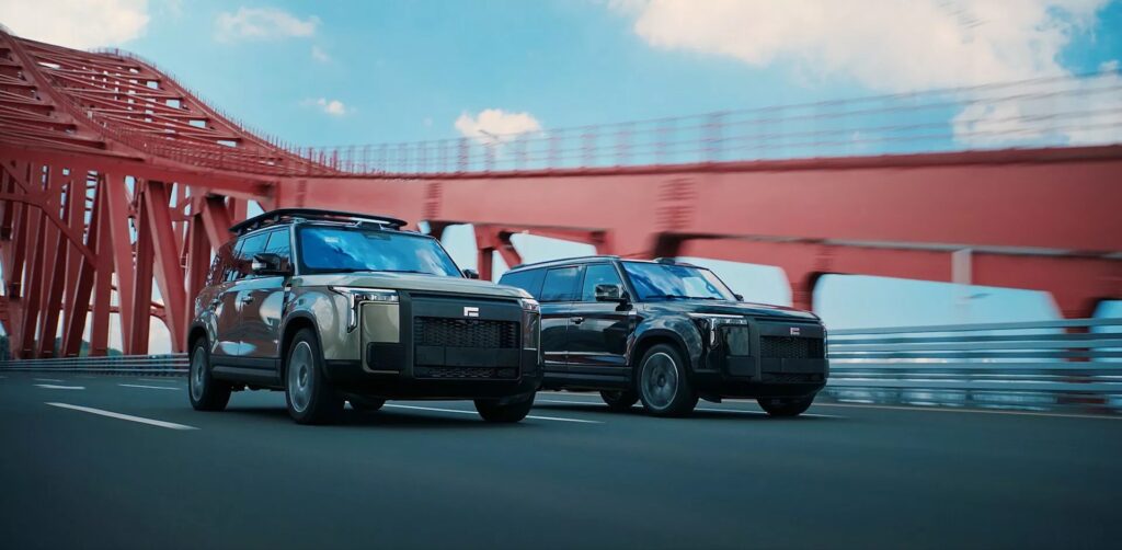 Polestones 01 mẫu SUV lai thiết kế Land Rover Defender và Lexus GX