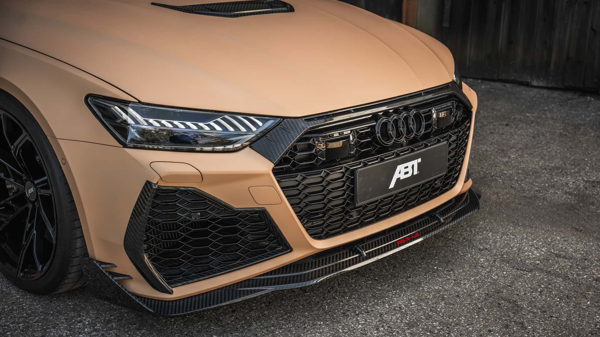 Audi RS6 và RS7 nâng công suất lên 986 mã lực từ hãng độ ABT, giá 219.000 USD