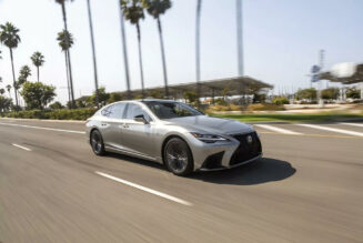 Lexus LS 2024 giá từ 80.685 USD tại Mỹ, thêm nhiều tiện ích