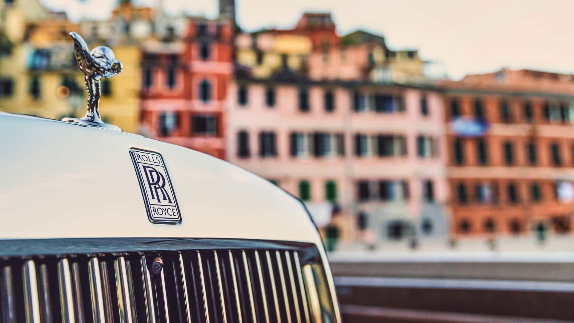 Rolls-Royce Phantom phiên bản đặc biệt Cinque Terre lấy cảm hứng từ 5 ngôi làng ven biển nước Ý