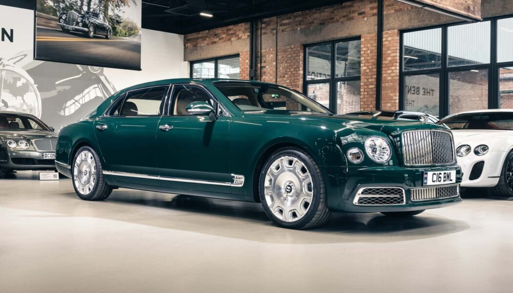 Bentley Mulsanne của Nữ hoàng Elizabeth II, gia nhập bộ sưu tập di sản Bentley